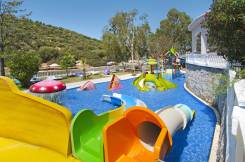 TUSAN BEACH RESORT Pools & Beach
